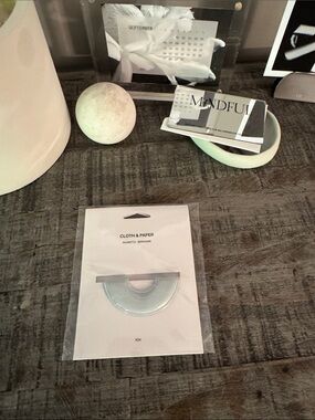 🏷️ NWT Cloth & Paper Magnetic Bookmark